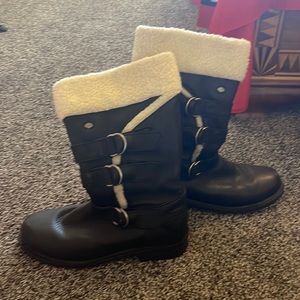 Women’s Harley Davidson riding boots. Only used a few times. Size 10